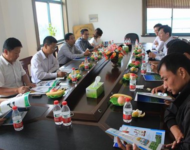 内蒙古土壤肥料工作总站到我公司视察指导工作